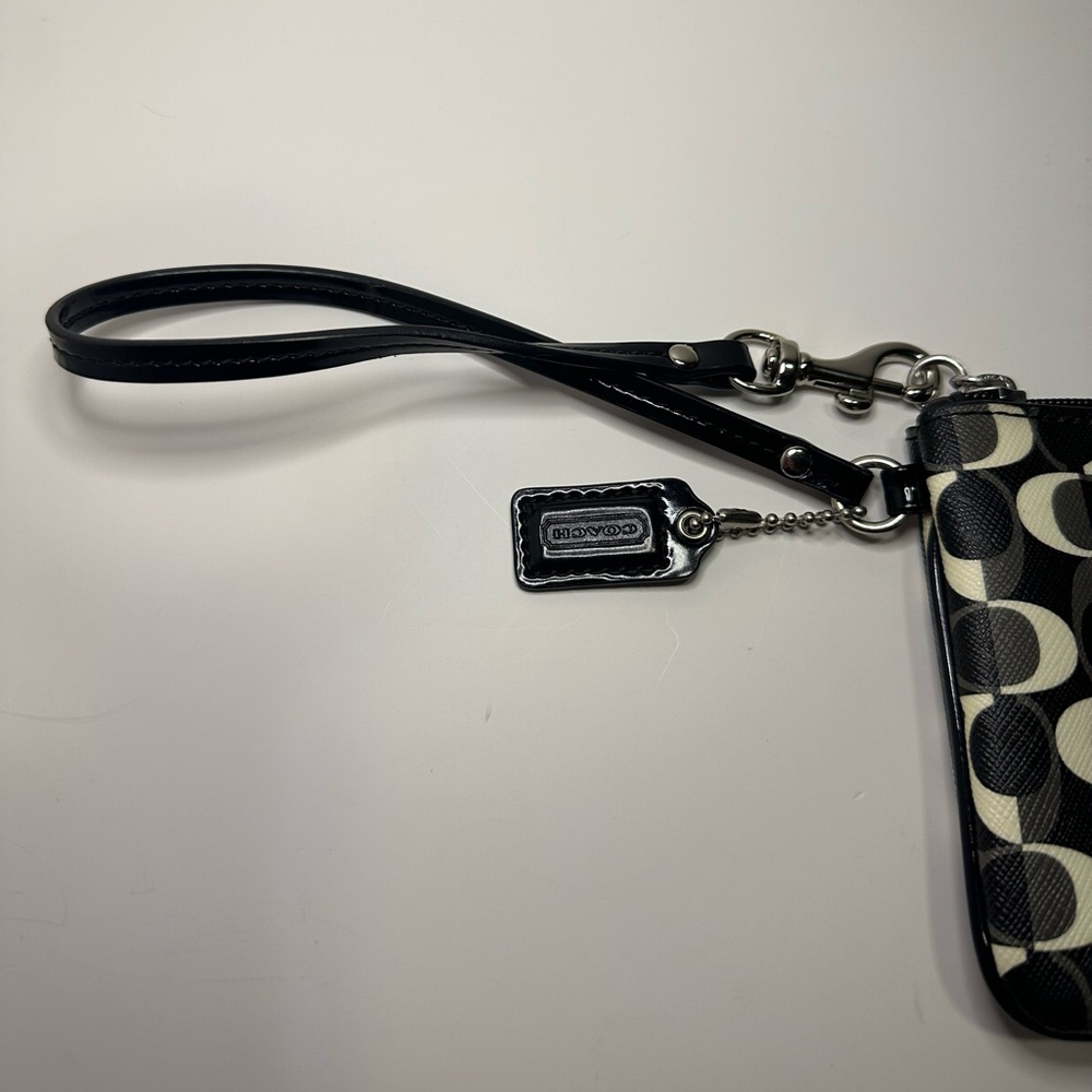 Coach Black and Cream Patterned Wristlet - Picture 4 of 11